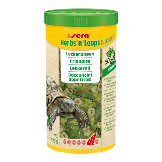 sera Herbs'n'Loops Nature ist der Leckerbissen ohne Farb- und Konservierungsstoffe aus einer Mischung von getrockneten Kräutern (50 %) und schonend hergestellten Loops für Landschildkröten und andere herbivore Reptilien.
