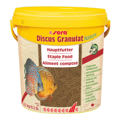 sera Discus Granulat Nature ist das Hauptfutter ohne Farb- und Konservierungsstoffe aus schonend hergestelltem Softgranulat für alle Diskusfische (auch Jungfische) und andere anspruchsvolle Zierfische.
